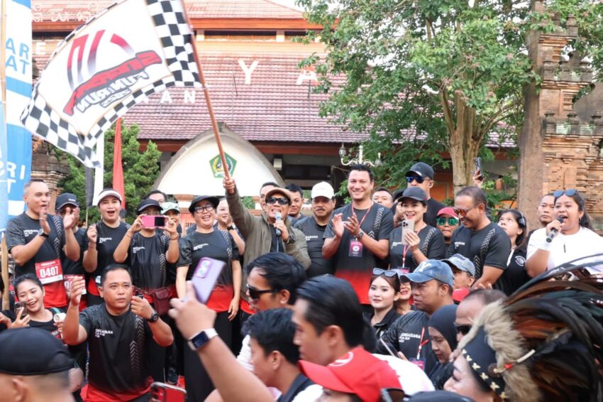 Bupati Tabanan, Dr. I Komang Gede Sanjaya, S.E., M.M. membuka perayaan Hari Ulang Tahun (HUT) ke-532 Kota Singasana, Minggu (2/11)